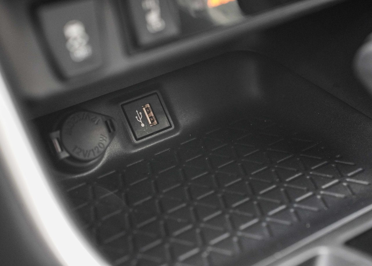 2025 Toyota RAV4 HYBRID LE AWD