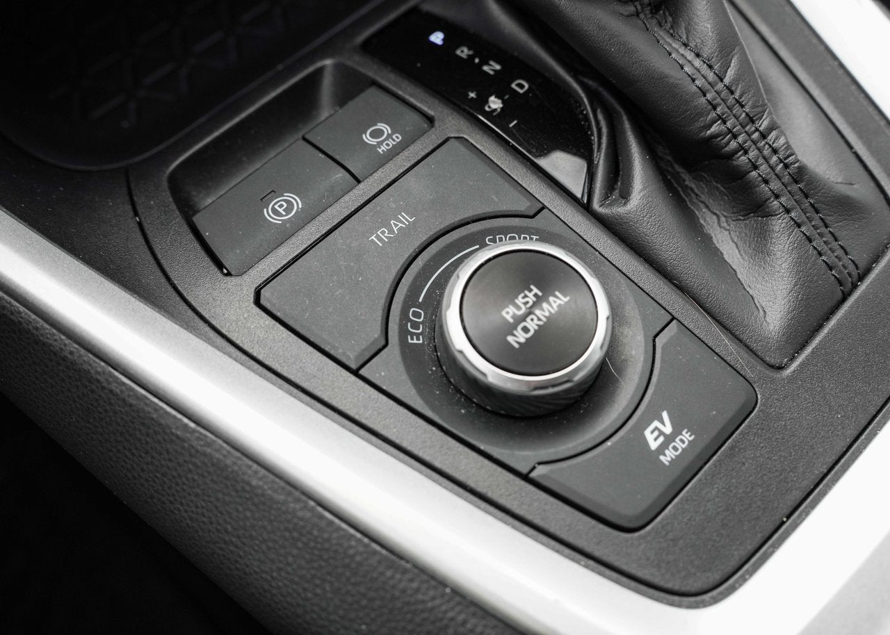 2025 Toyota RAV4 HYBRID LE AWD