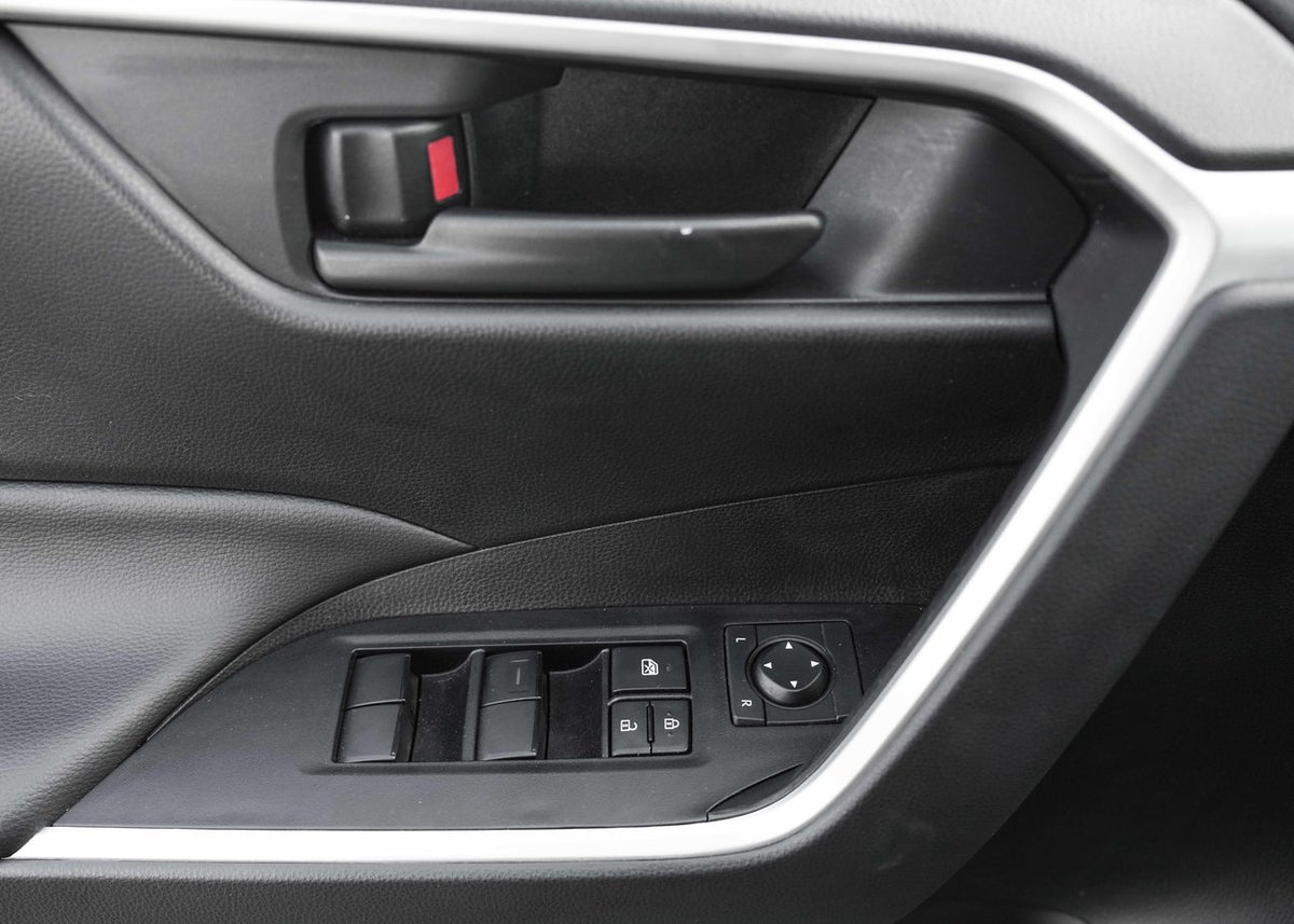 2025 Toyota RAV4 HYBRID LE AWD