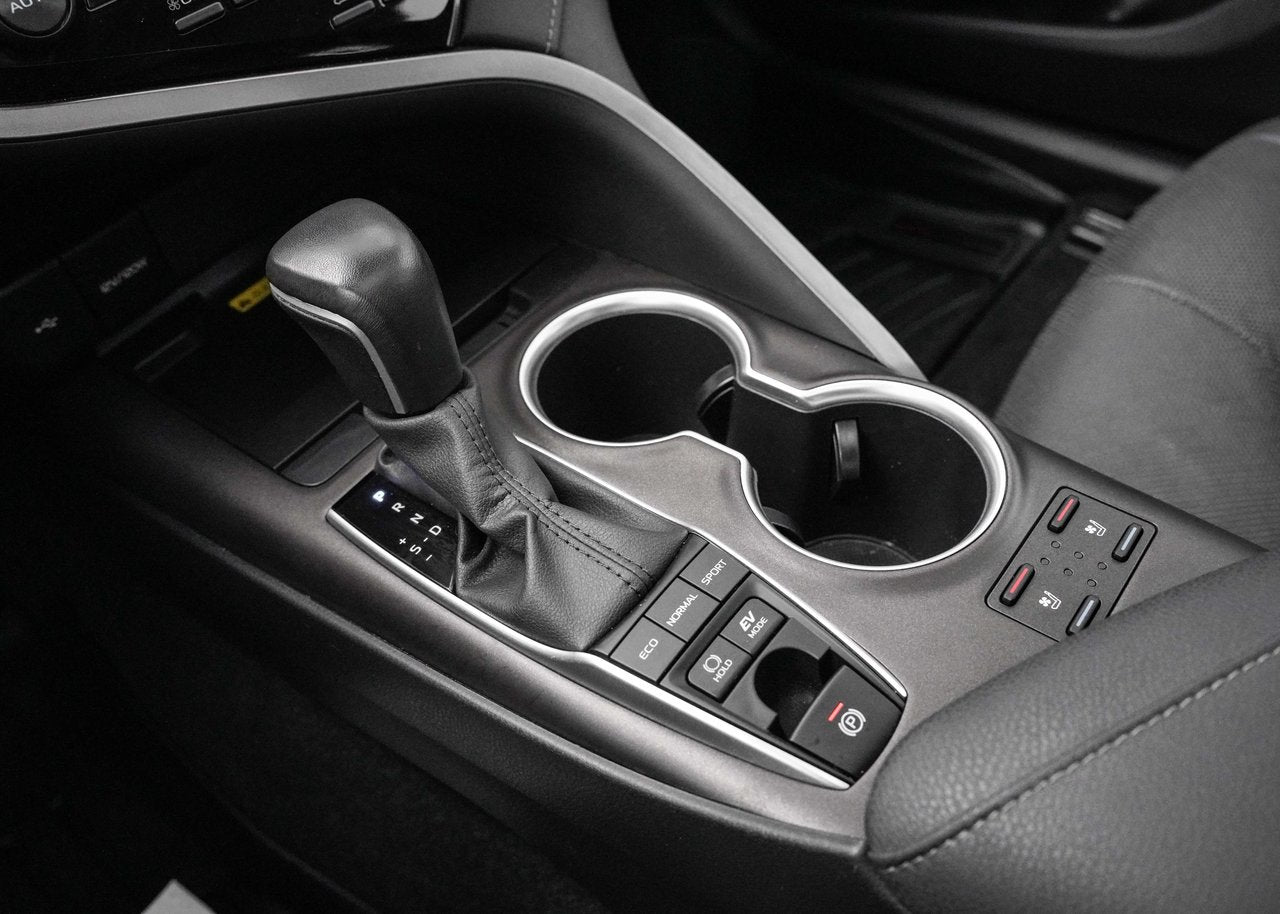 2022 Toyota Camry HYBRID XLE