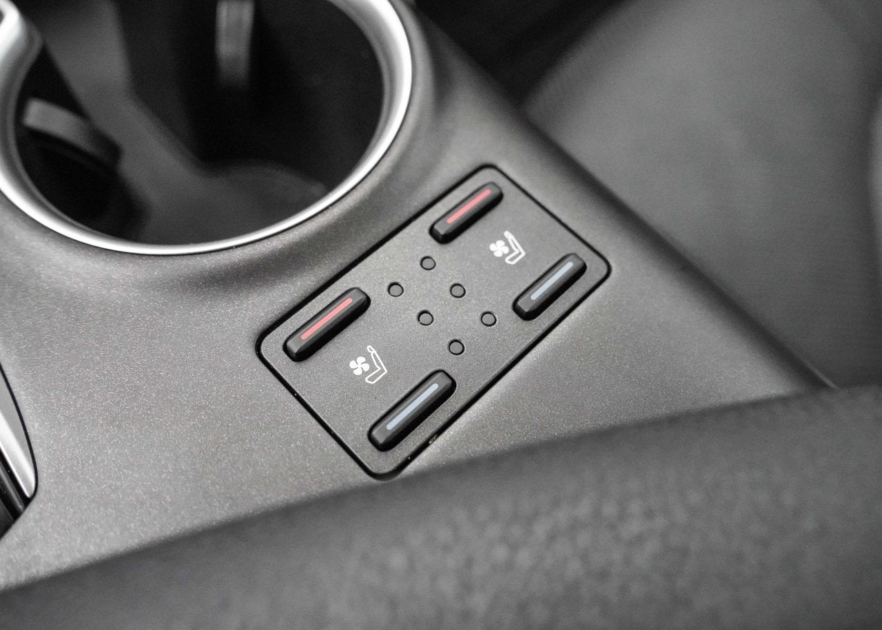 2022 Toyota Camry HYBRID XLE