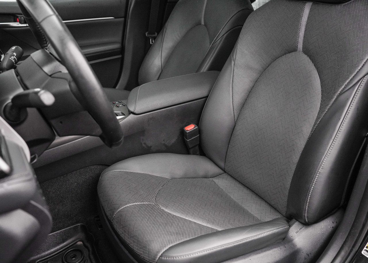 2022 Toyota Camry HYBRID XLE