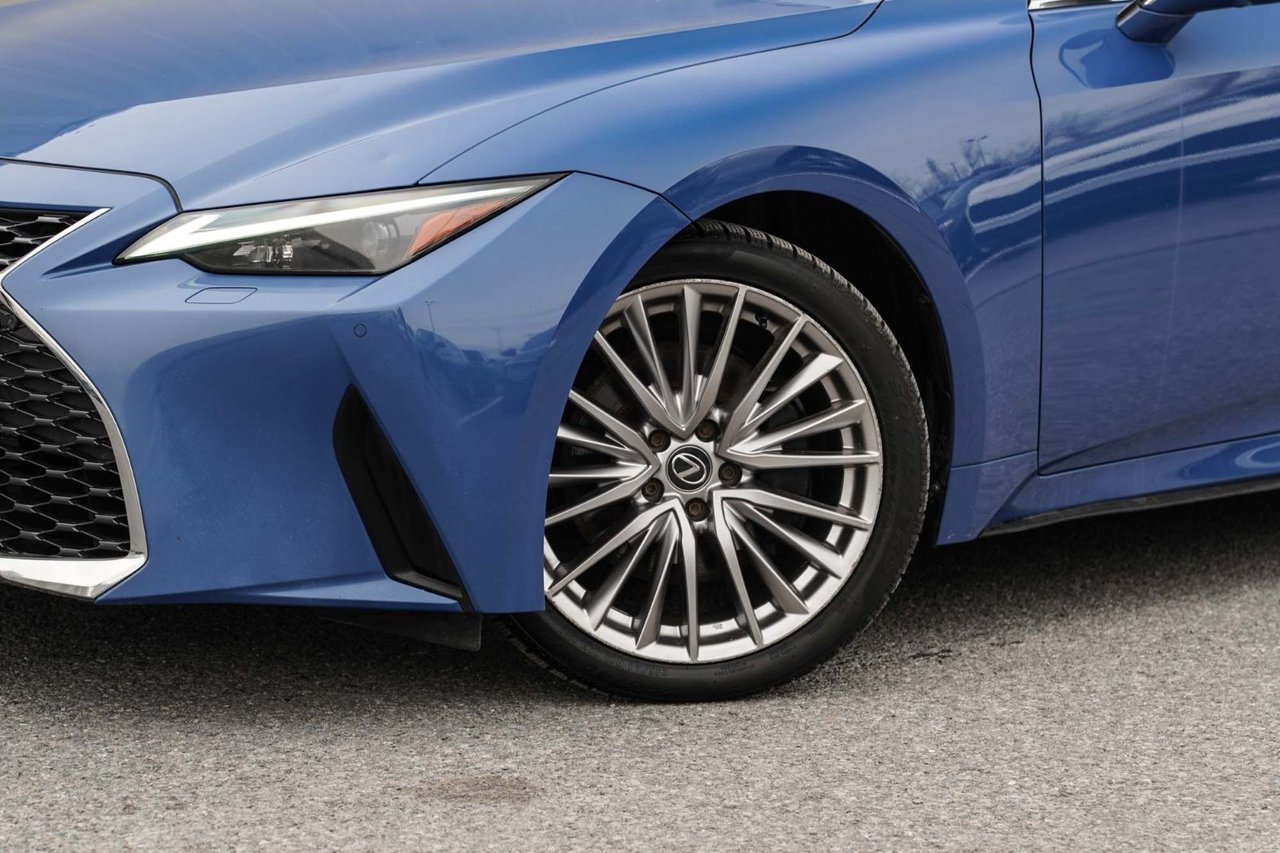 2022 Lexus IS 300 ULTRA LUXE AWD; CUIR TOIT CAMERA 360 AUDIO MAG