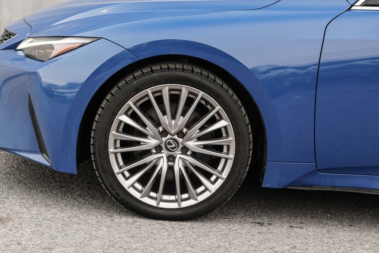 2022 Lexus IS 300 ULTRA LUXE AWD; CUIR TOIT CAMERA 360 AUDIO MAG