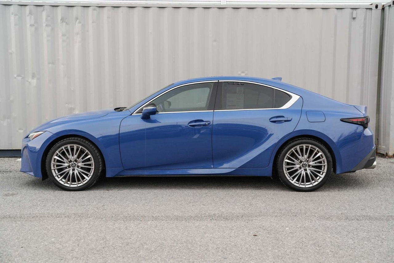 2022 Lexus IS 300 ULTRA LUXE AWD; CUIR TOIT CAMERA 360 AUDIO MAG