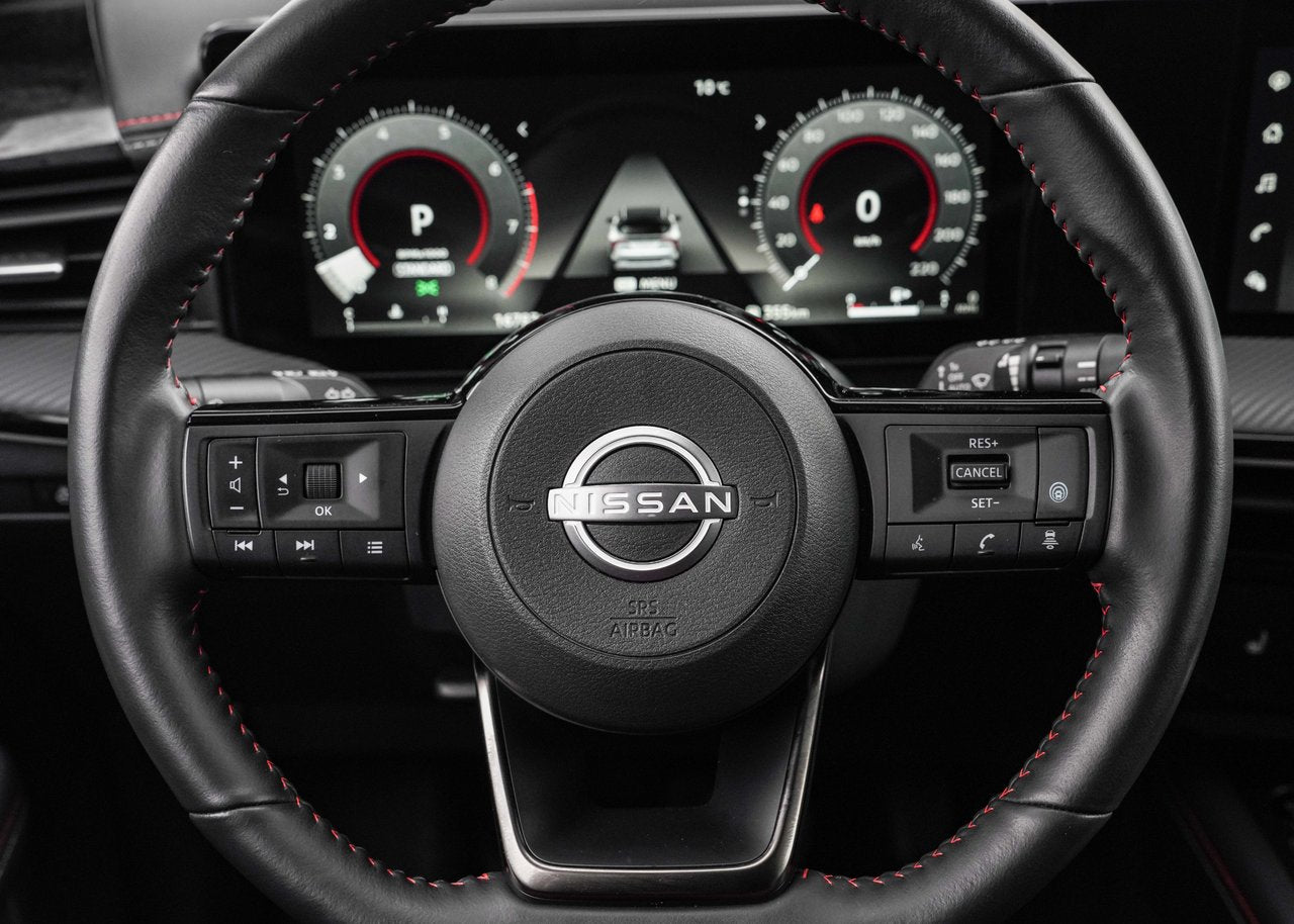 2025 Nissan Kicks SR - Premium