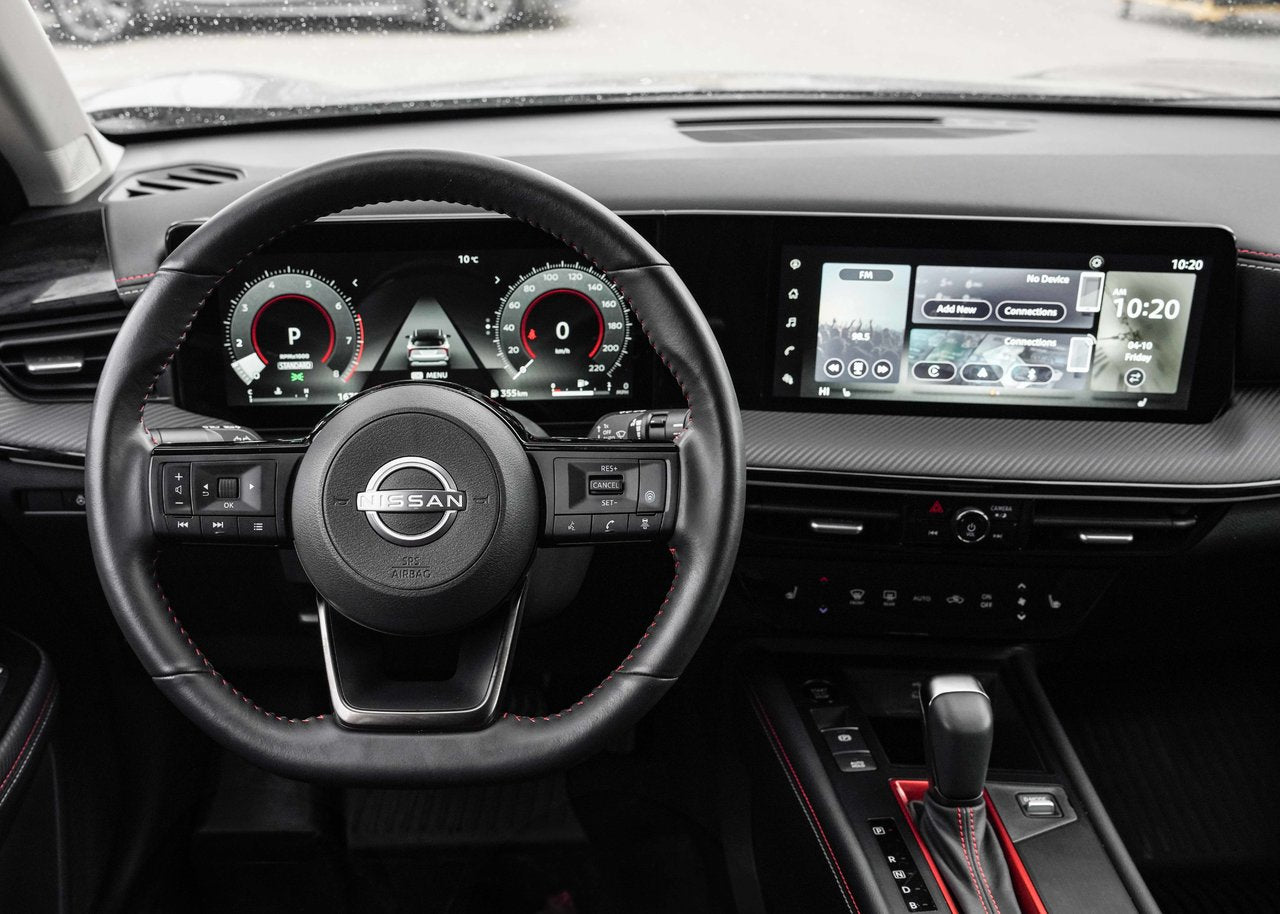 2025 Nissan Kicks SR - Premium