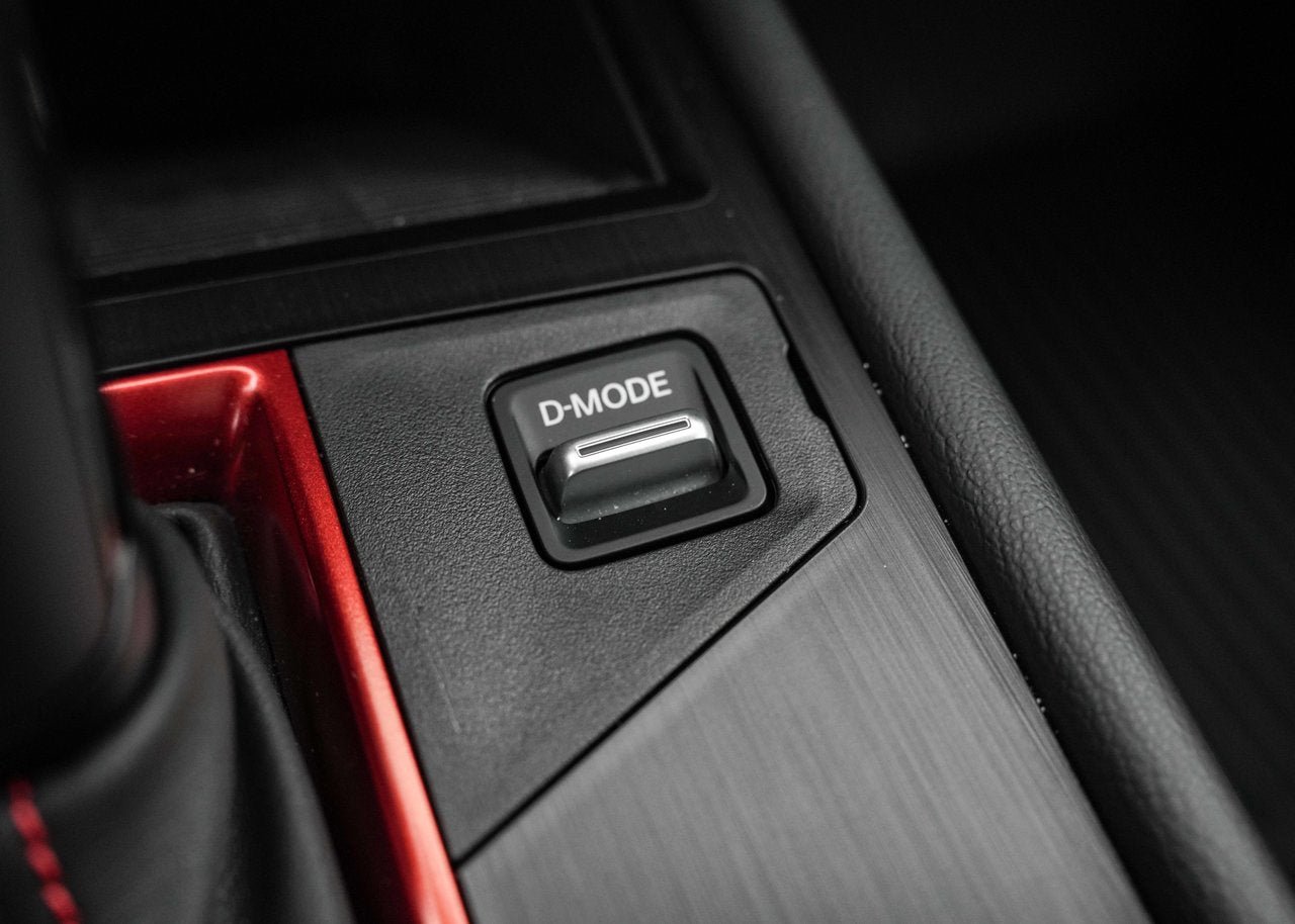2025 Nissan Kicks SR - Premium