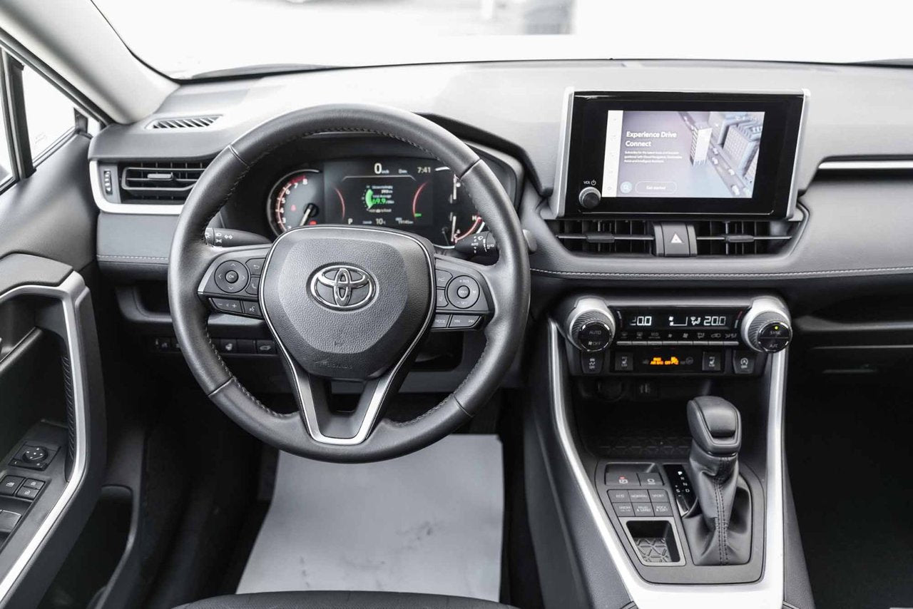 2024 Toyota RAV4 XLE AWD