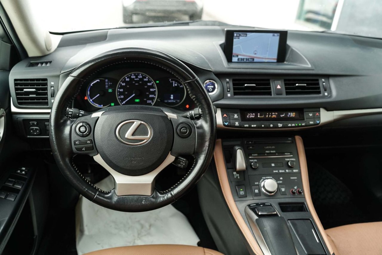 2016 Lexus CT 200h EXECUTIVE HYBRIDE CUIR TOIT NAVICAMERA