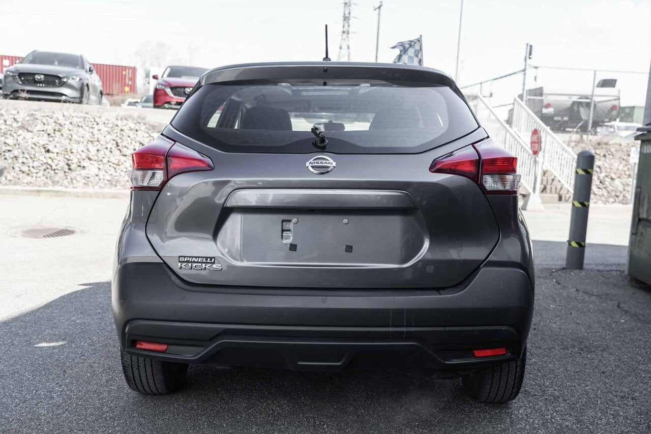 2019 Nissan Kicks S