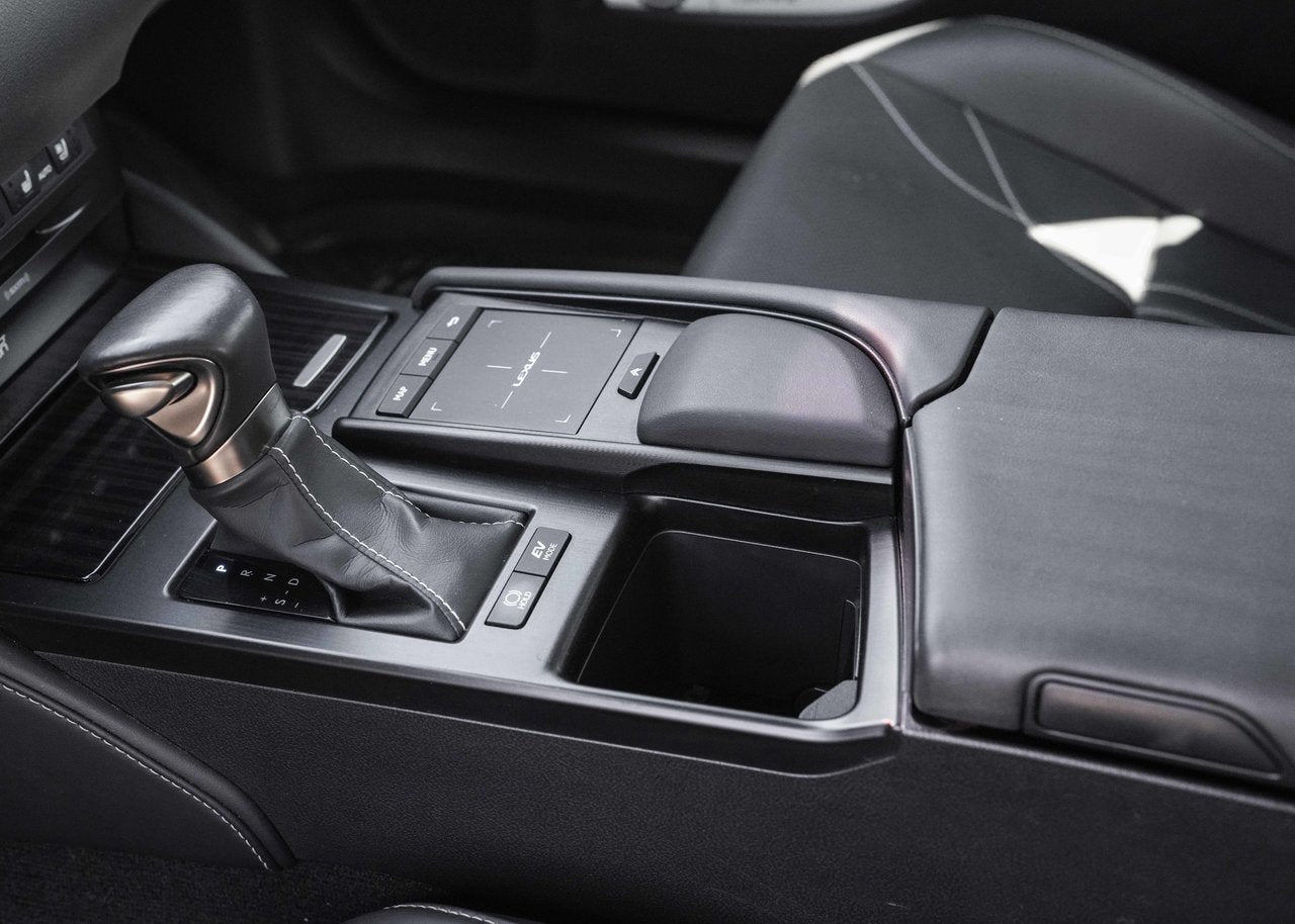 2019 Lexus ES 300h **ULTRA LUXURY HYBRIDE**