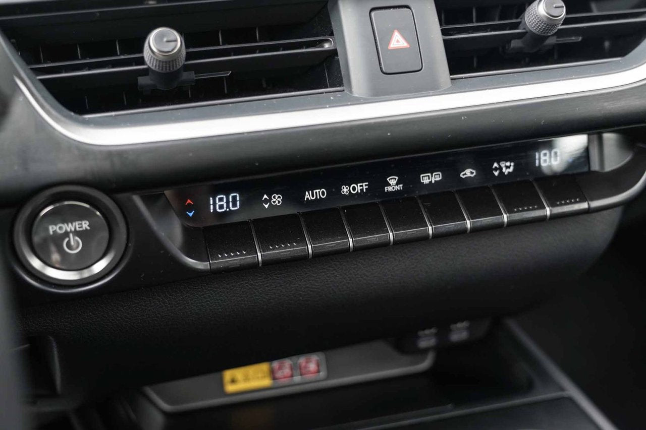 2025 Lexus UX 300h LUXURY AWD BAS KM CUIR TOIT NAVI CARPLAY