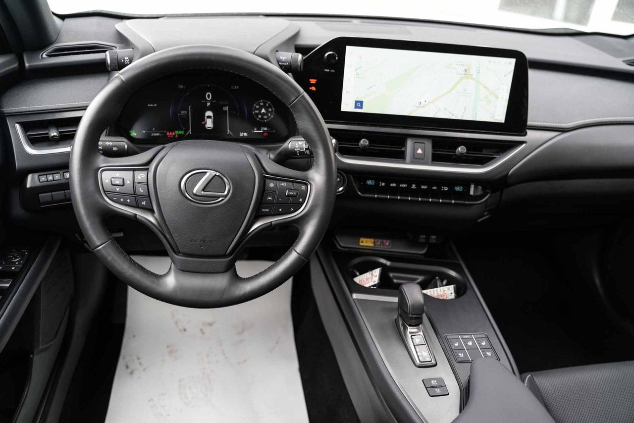 2025 Lexus UX 300h LUXURY AWD BAS KM CUIR TOIT NAVI CARPLAY