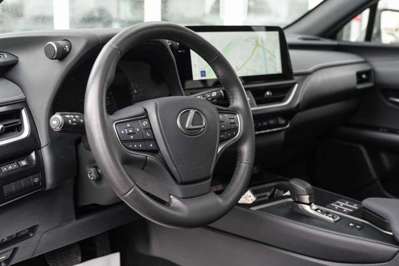 2025 Lexus UX 300h LUXURY AWD BAS KM CUIR TOIT NAVI CARPLAY