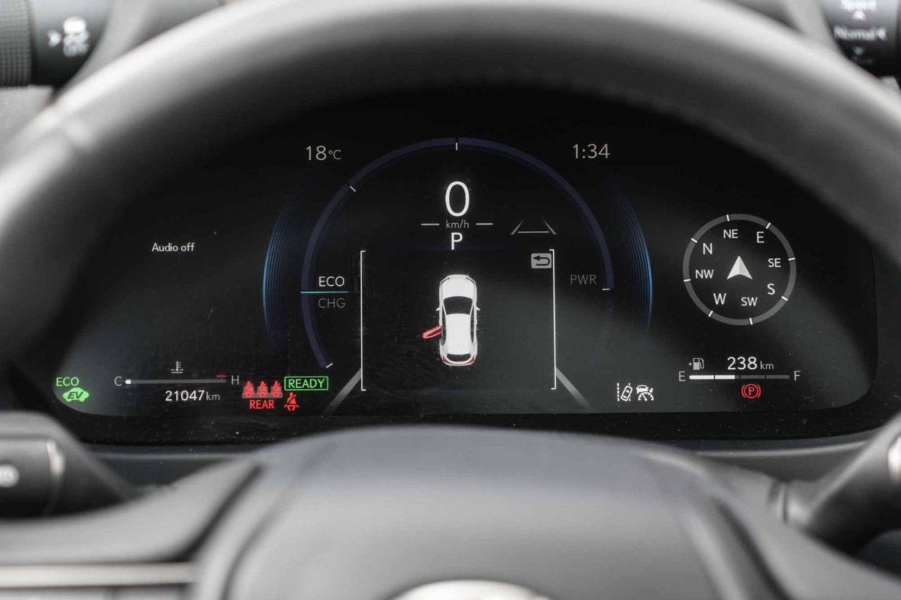 2025 Lexus UX 300h LUXURY AWD BAS KM CUIR TOIT NAVI CARPLAY
