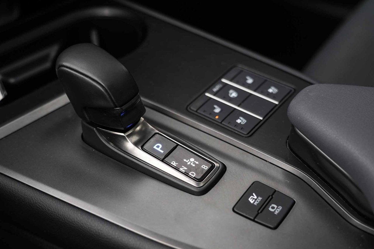 2025 Lexus UX 300h LUXURY AWD BAS KM CUIR TOIT NAVI CARPLAY