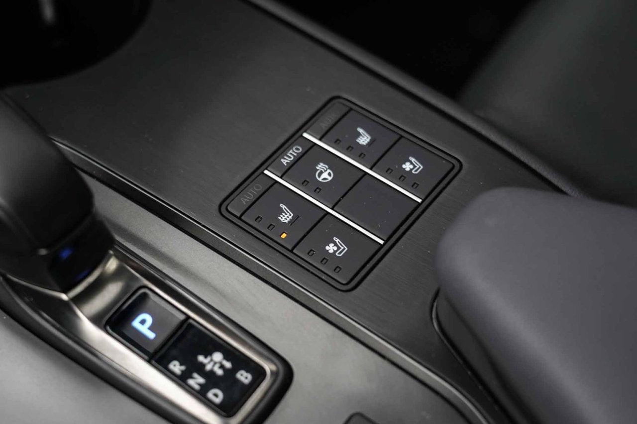 2025 Lexus UX 300h LUXURY AWD BAS KM CUIR TOIT NAVI CARPLAY
