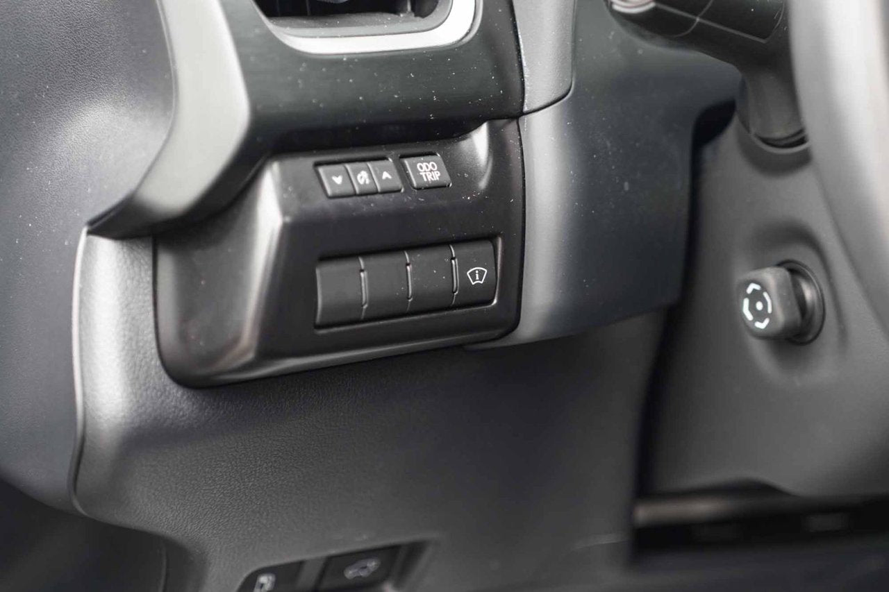 2025 Lexus UX 300h LUXURY AWD BAS KM CUIR TOIT NAVI CARPLAY