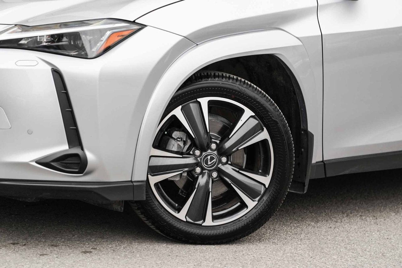 2025 Lexus UX 300h LUXURY AWD BAS KM CUIR TOIT NAVI CARPLAY