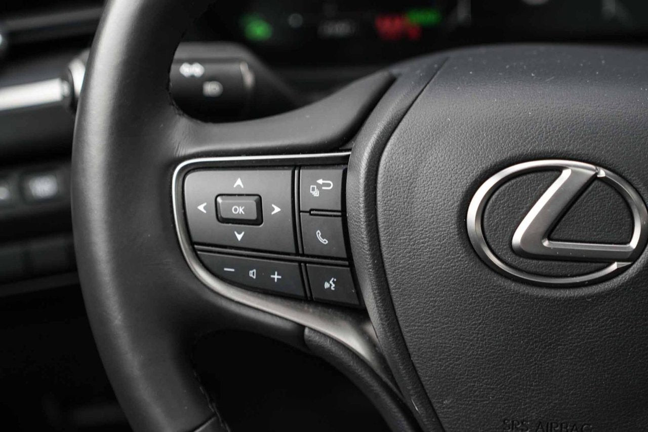 2025 Lexus UX 300h LUXURY AWD BAS KM CUIR TOIT NAVI CARPLAY
