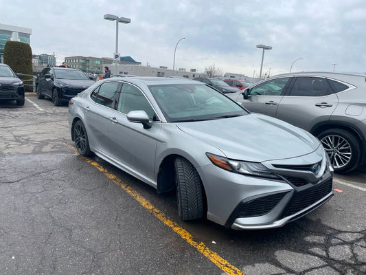 2022 Toyota Camry HYBRID XSE