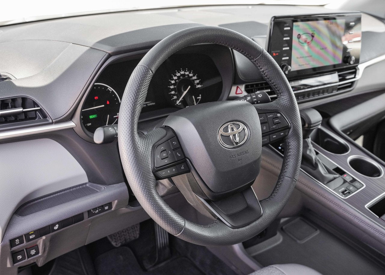 2024 Toyota Sienna LE AWD HYBRID