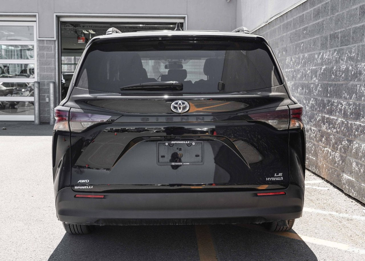 2024 Toyota Sienna LE AWD HYBRID