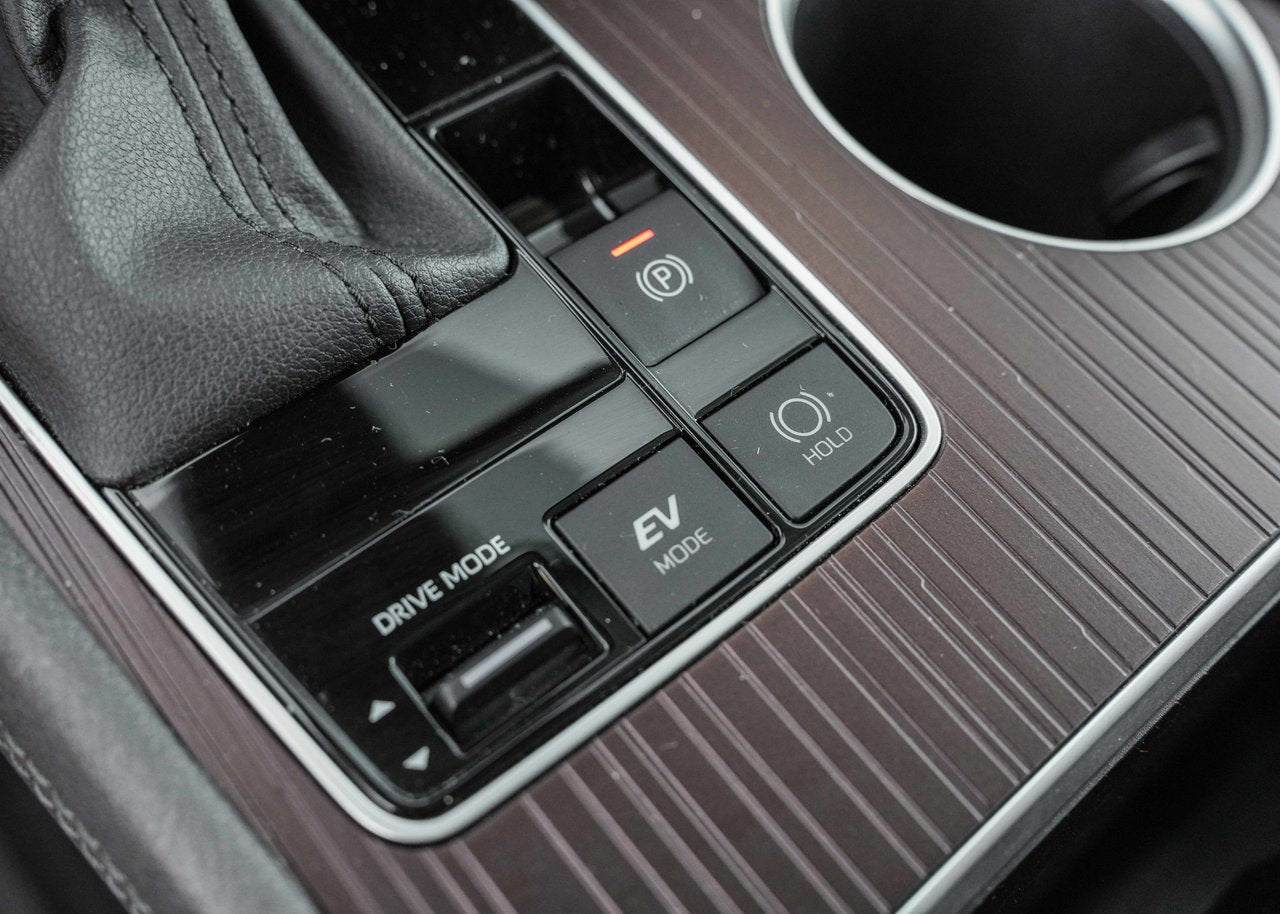 2024 Toyota Sienna LE AWD HYBRID