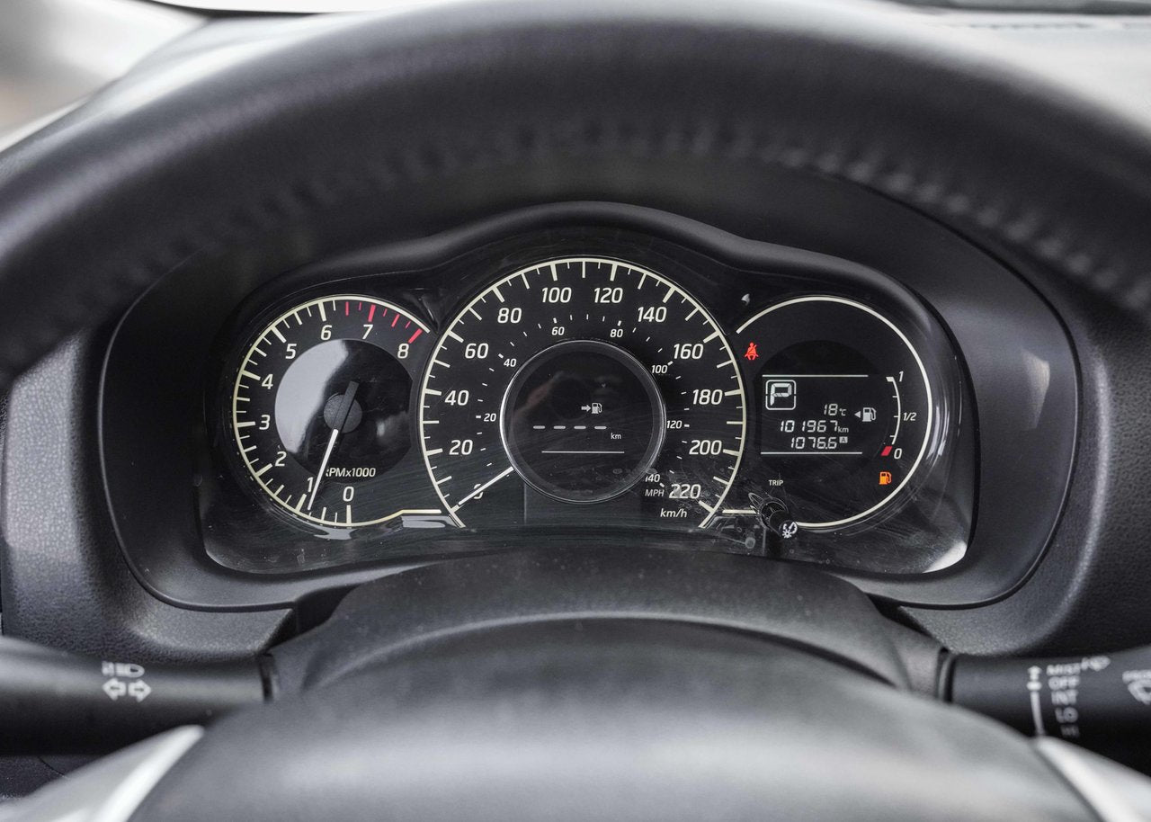 2016 Nissan Versa Note SV AUTO;