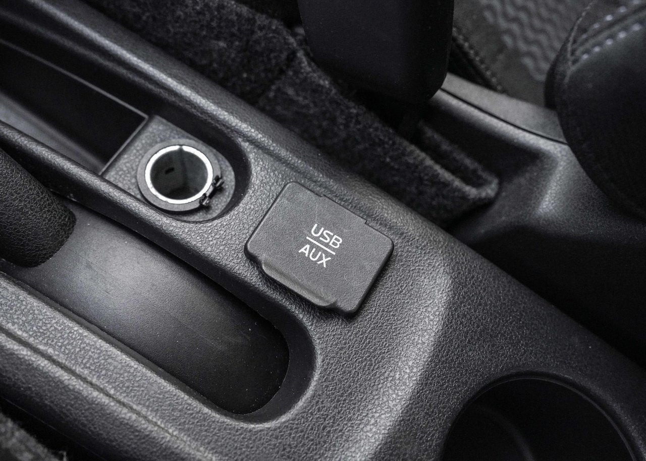 2016 Nissan Versa Note SV AUTO;