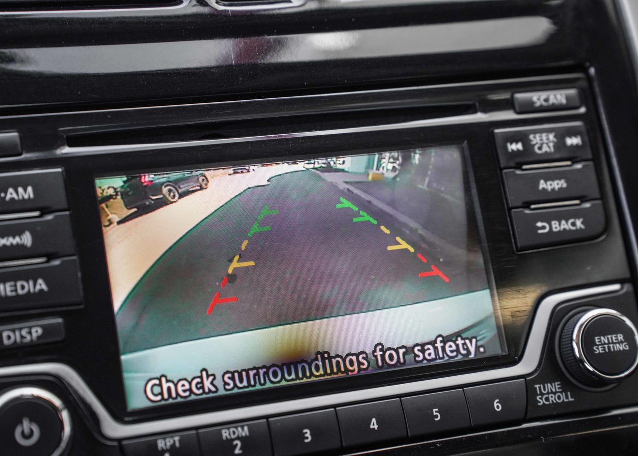 2016 Nissan Versa Note SV AUTO;