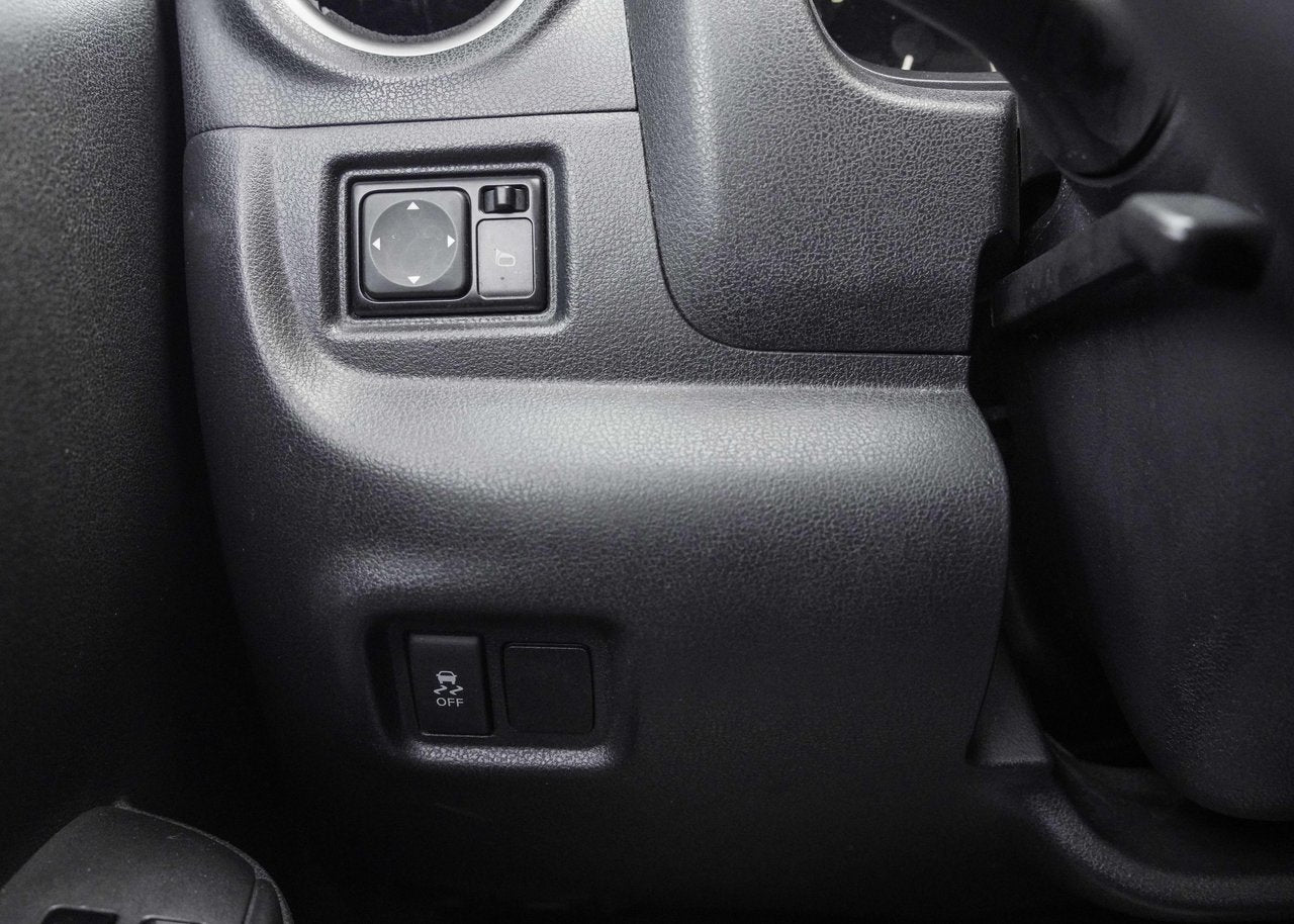 2016 Nissan Versa Note SV AUTO;