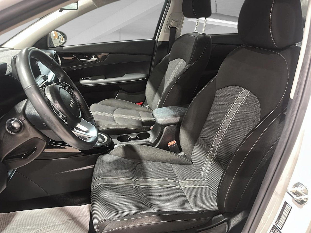 2023 Kia Forte EX