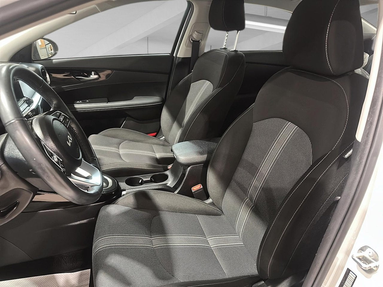2023 Kia Forte EX