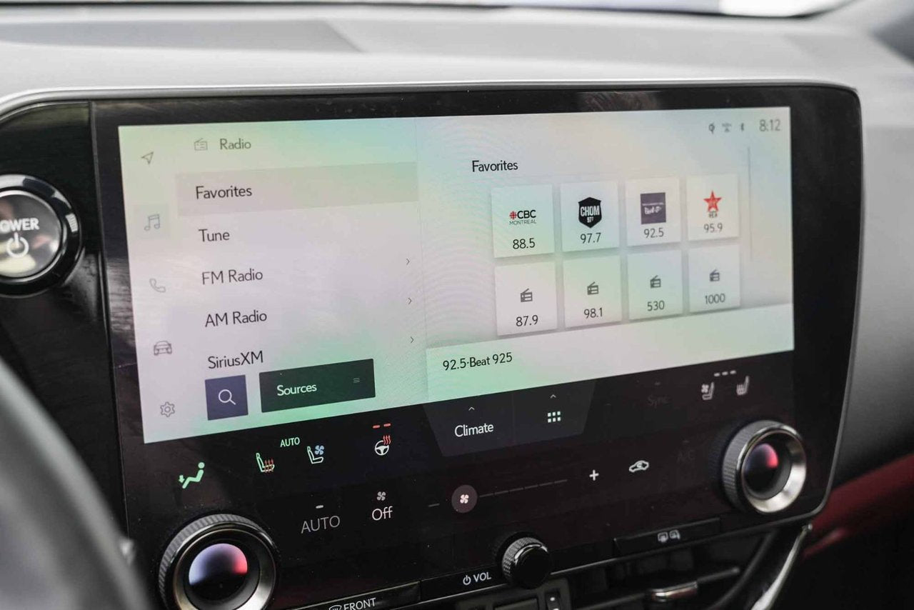 2024 Lexus NX 350h 350h LUXURY AWD CUIR ROUGE TOIT PANO CARPLAY NAVI
