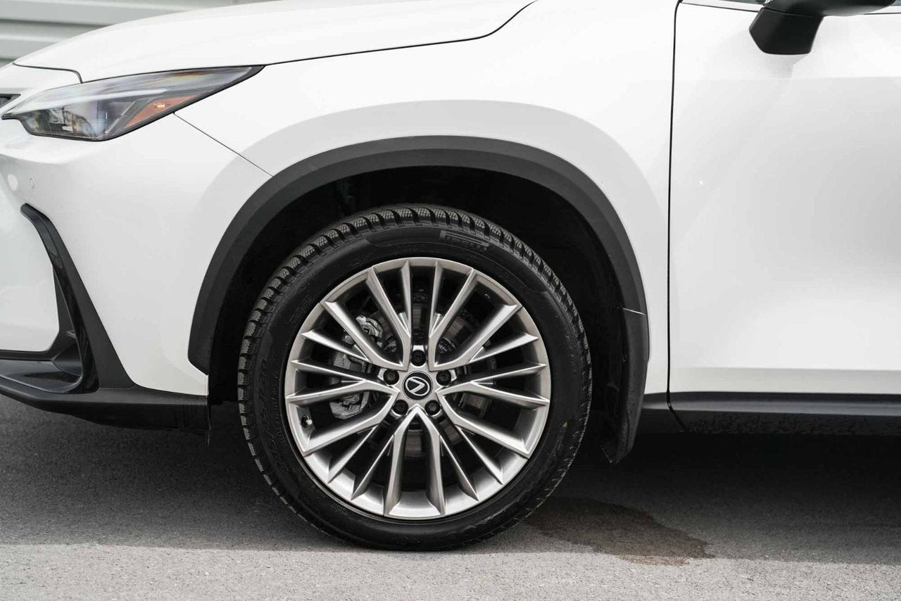 2024 Lexus NX 350h 350h LUXURY AWD CUIR ROUGE TOIT PANO CARPLAY NAVI