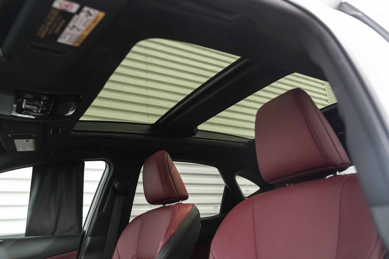 2024 Lexus NX 350h 350h LUXURY AWD CUIR ROUGE TOIT PANO CARPLAY NAVI