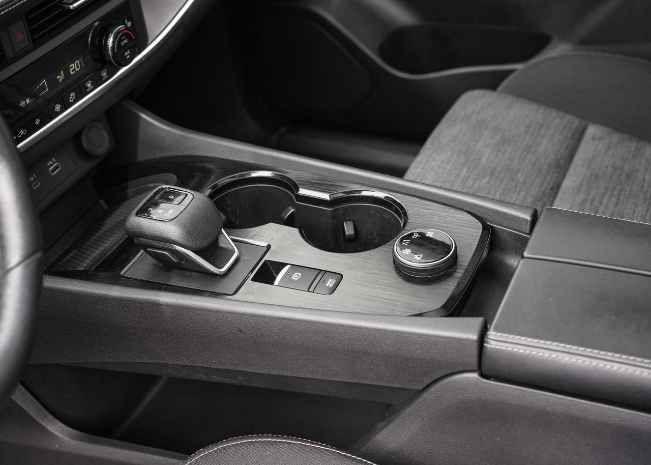 2023 Nissan Rogue SV Moonroof