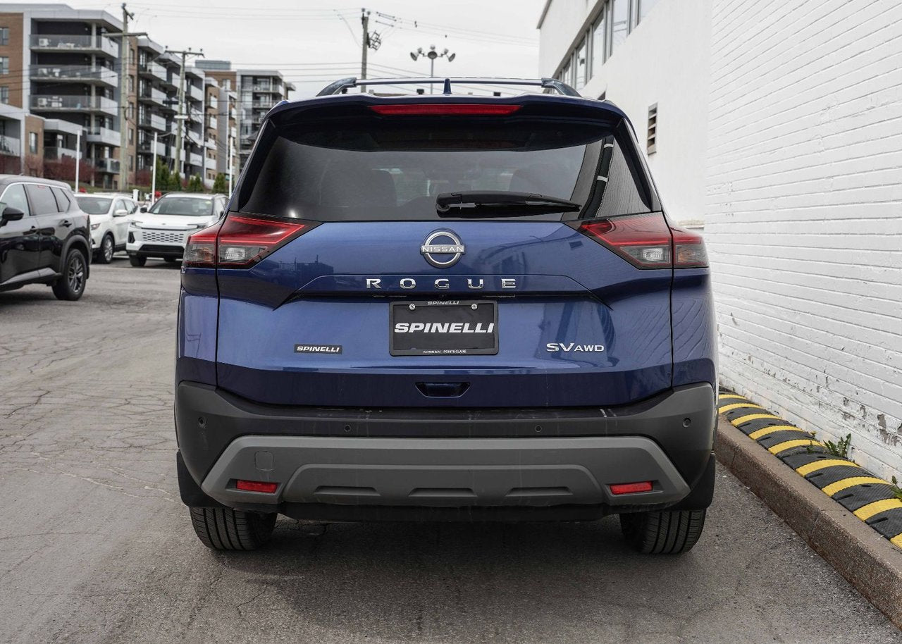 2023 Nissan Rogue SV Moonroof