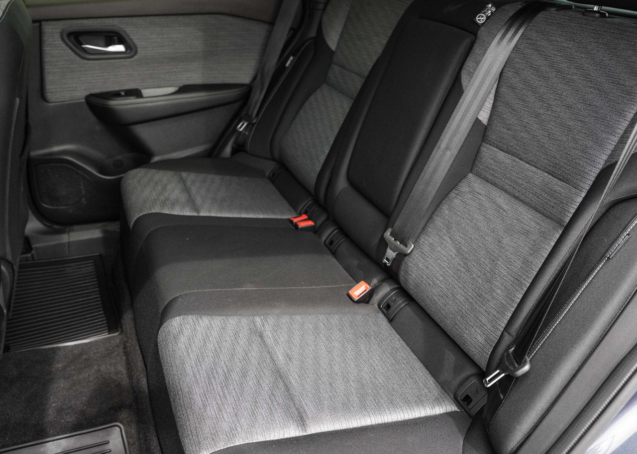 2023 Nissan Rogue SV Moonroof