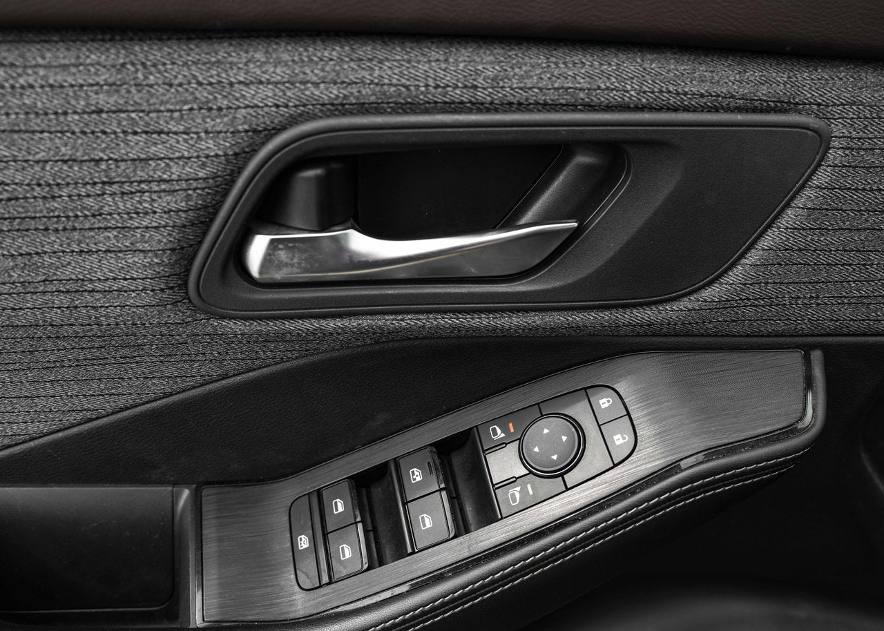2023 Nissan Rogue SV Moonroof