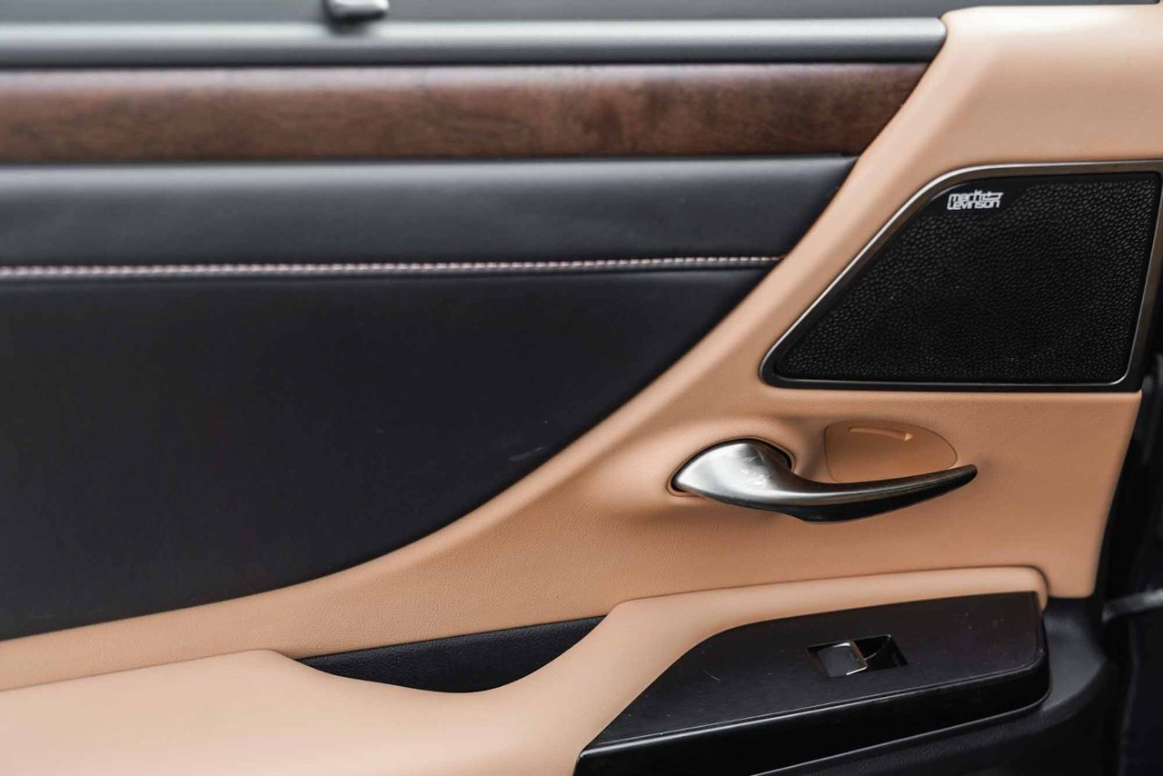 2024 Lexus ES 300H ULTRA LUXURY