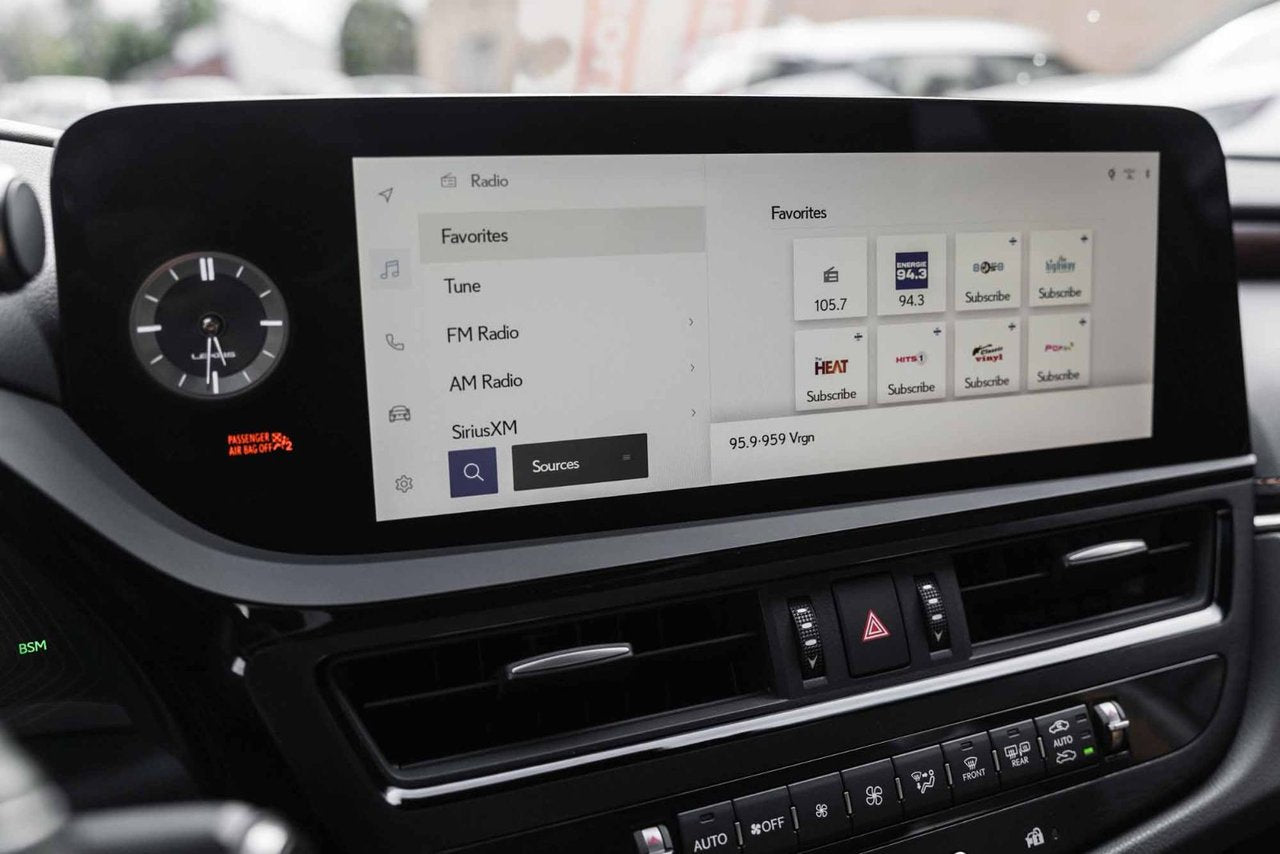 2024 Lexus ES 300H ULTRA LUXURY