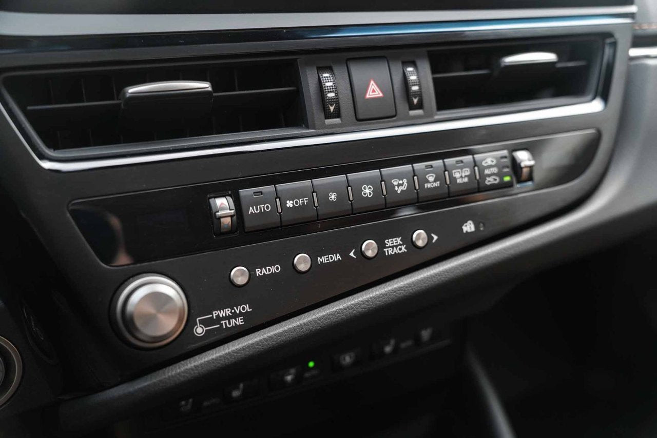 2024 Lexus ES 300H ULTRA LUXURY