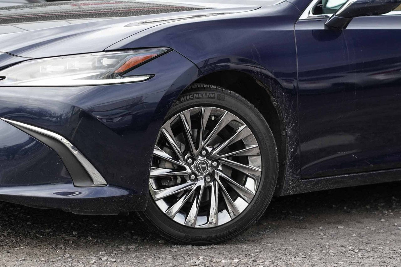 2024 Lexus ES 300H ULTRA LUXURY