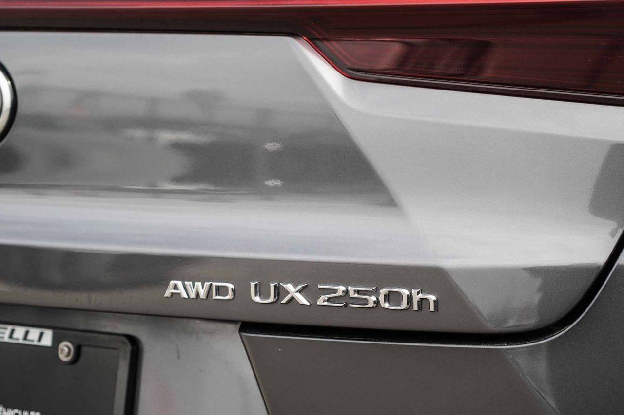 2023 Lexus UX 250h PREMIUM AWD TRES BAS KM HYBRIDE CUIR TOIT