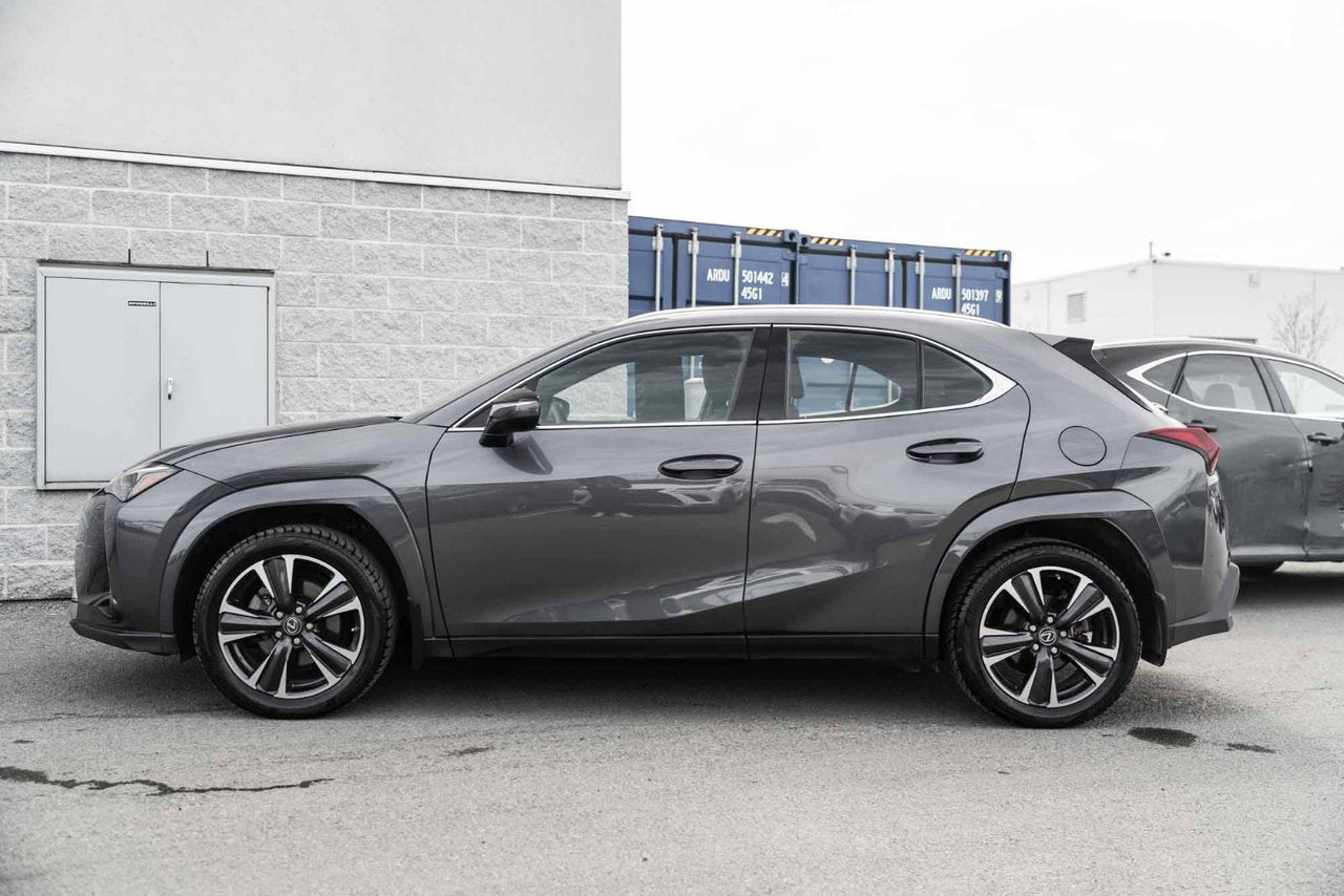 2023 Lexus UX 250h PREMIUM AWD TRES BAS KM HYBRIDE CUIR TOIT