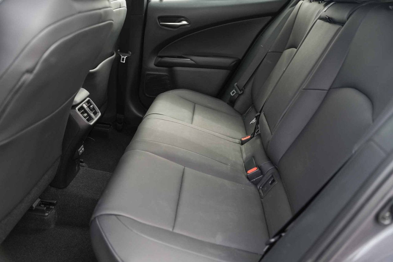 2023 Lexus UX 250h PREMIUM AWD TRES BAS KM HYBRIDE CUIR TOIT