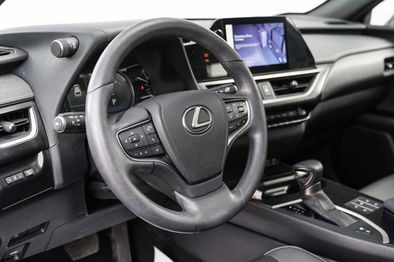 2023 Lexus UX 250h PREMIUM AWD TRES BAS KM HYBRIDE CUIR TOIT